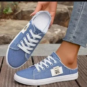 Blue and White Athletic Shoes with Canvas Uppers Lecco Women main image 3
